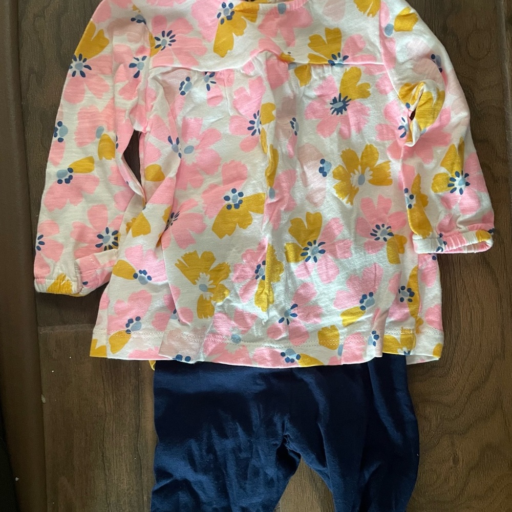 Carter’s Matching Set